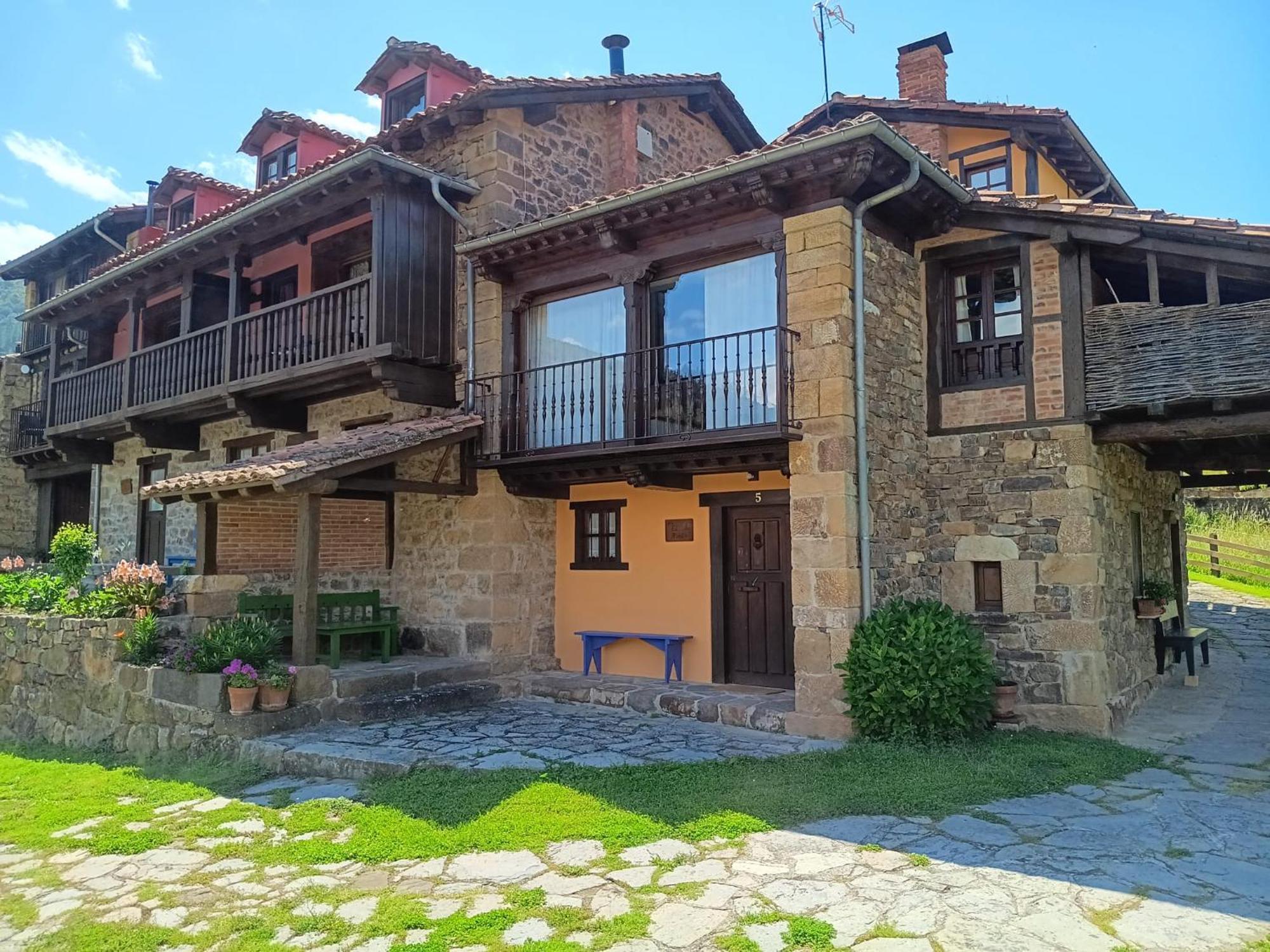 Apartamentos Calm & Nature - Adults Only Cabezón de Liébana Extérieur photo